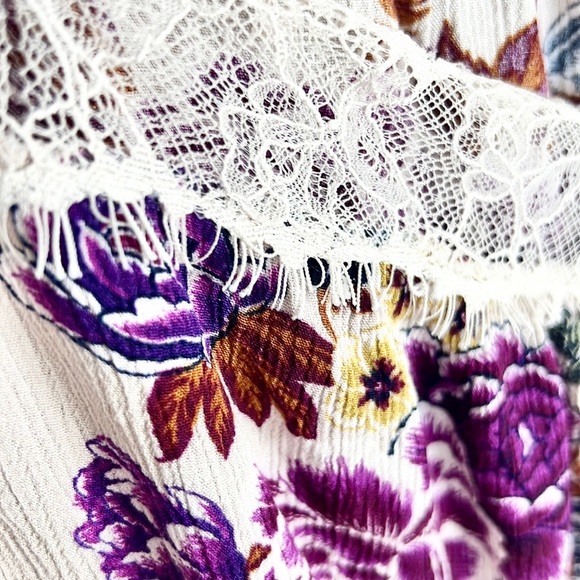 BEBOP | 💐Floral Print Lace Trim Round Collar Long-Sleeved Loose Lightweight Top - Picture 5 of 8